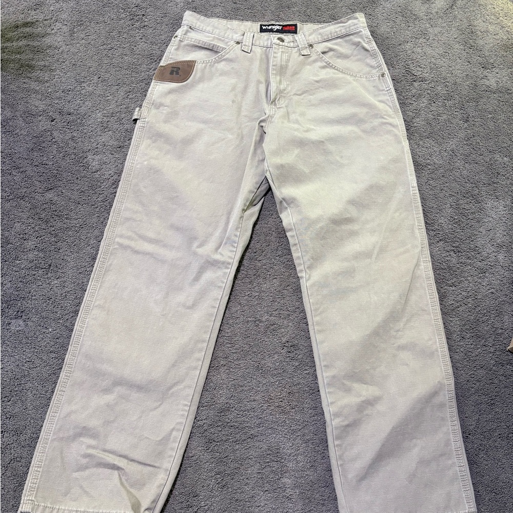 Wrangler Tan Cargo Pants with Durable Fabric and Straight Leg